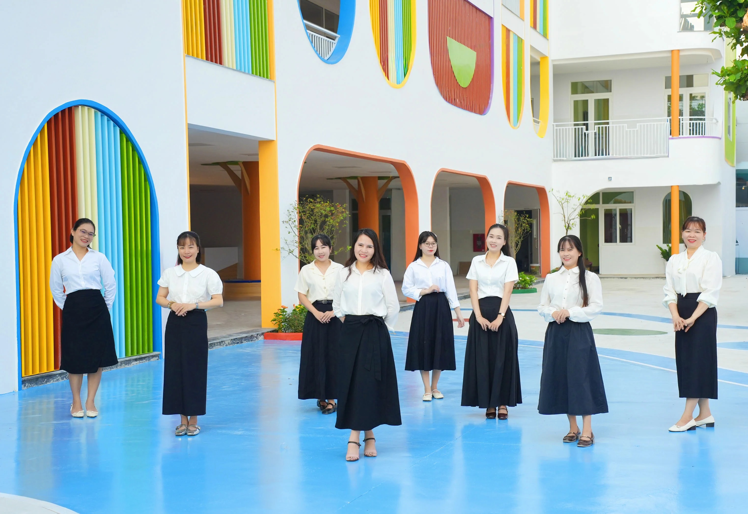 Khuôn viên trường sáng tạo và đầy màu sắc